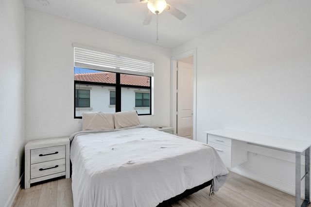 11621 SW 13th Court, Pembroke Pines, FL 33025