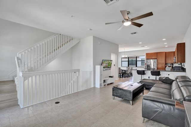 11621 SW 13th Court, Pembroke Pines, FL 33025