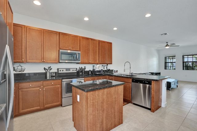 11621 SW 13th Court, Pembroke Pines, FL 33025