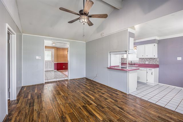 206 Kelly Lane, Baytown, TX 77521