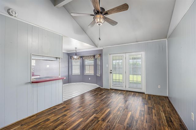 206 Kelly Lane, Baytown, TX 77521