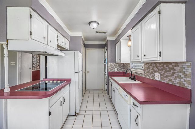 206 Kelly Lane, Baytown, TX 77521