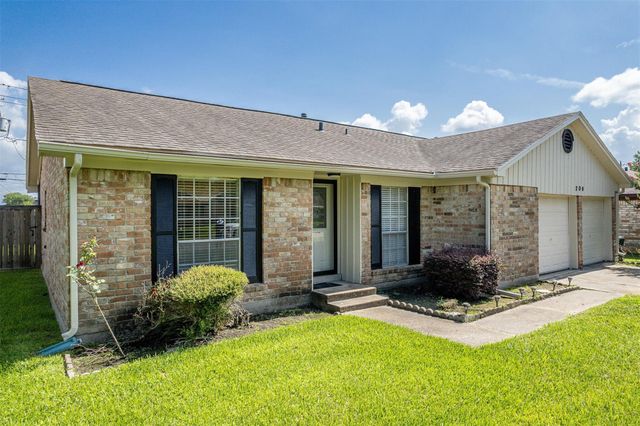 206 Kelly Lane, Baytown, TX 77521