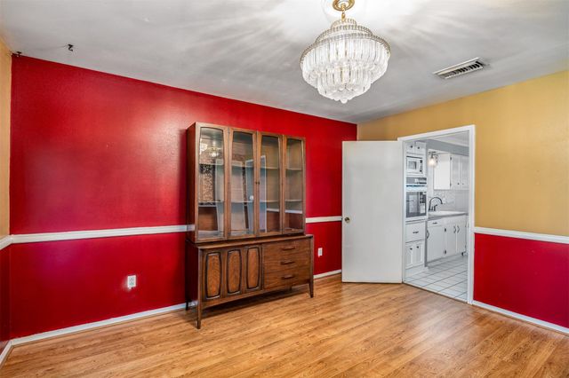 206 Kelly Lane, Baytown, TX 77521