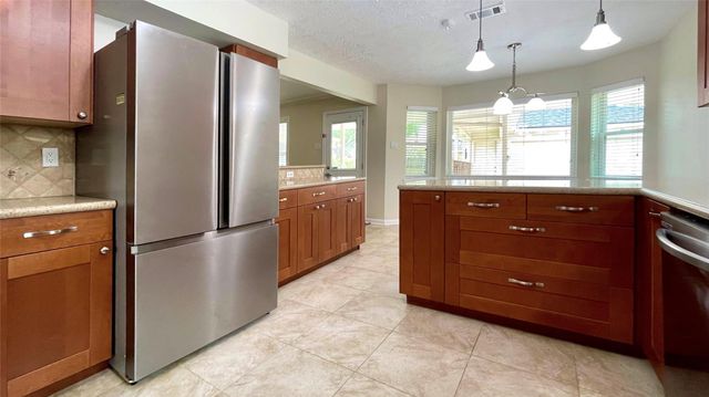 5623 Valkeith Drive, Houston, TX 77096
