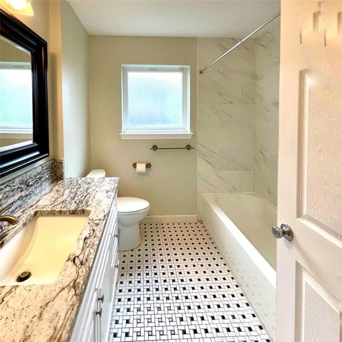 5623 Valkeith Drive, Houston, TX 77096
