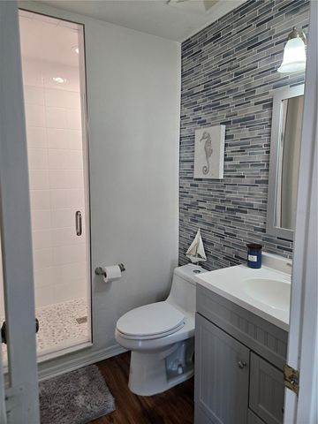 545 PINELLAS BAYWAY S 301, St Petersburg, FL 33715