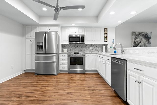 545 PINELLAS BAYWAY S 301, St Petersburg, FL 33715