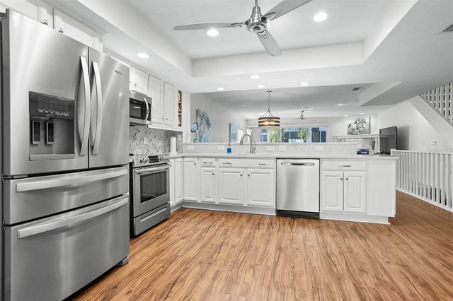 545 PINELLAS BAYWAY S 301, St Petersburg, FL 33715