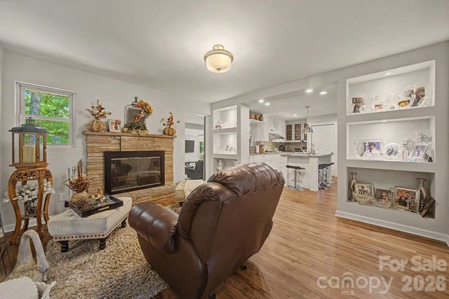 5127 Hoover Drive, Charlotte, NC 28269