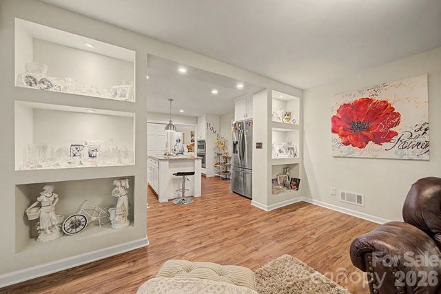 5127 Hoover Drive, Charlotte, NC 28269