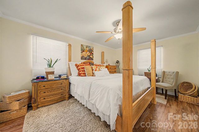 5127 Hoover Drive, Charlotte, NC 28269