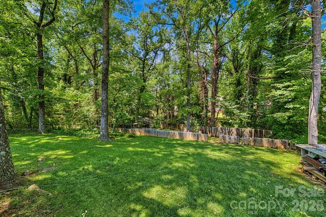 5127 Hoover Drive, Charlotte, NC 28269