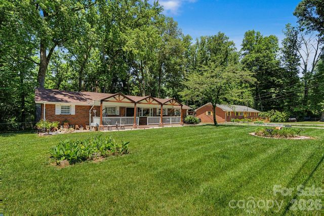 5127 Hoover Drive, Charlotte, NC 28269