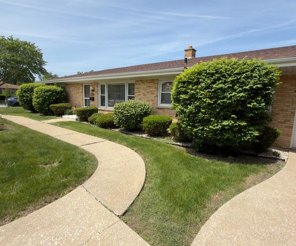 1547 Balmoral Avenue, Westchester, IL 60154