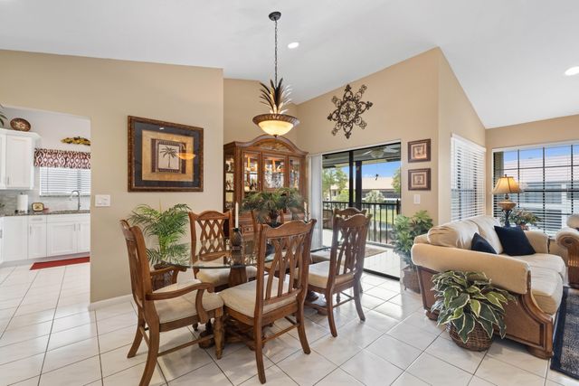 3327 Jog Park Drive 4022, Greenacres, FL 33467