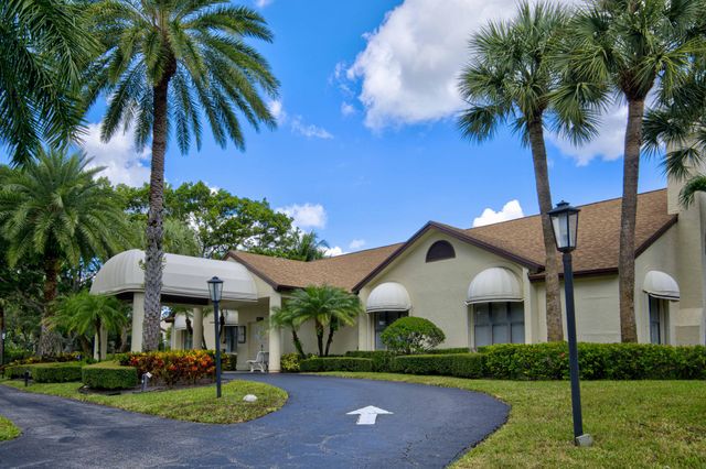 3327 Jog Park Drive 4022, Greenacres, FL 33467