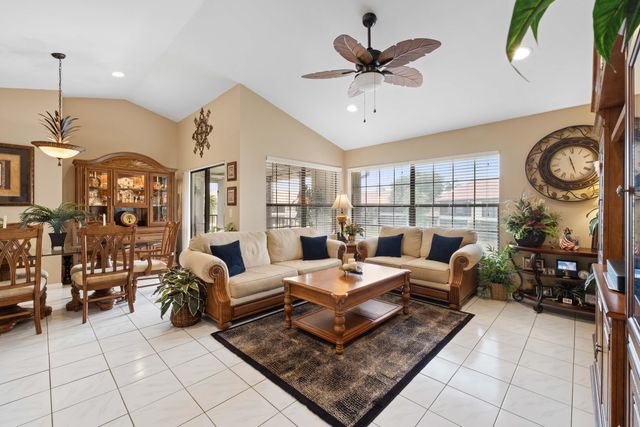 3327 Jog Park Drive 4022, Greenacres, FL 33467