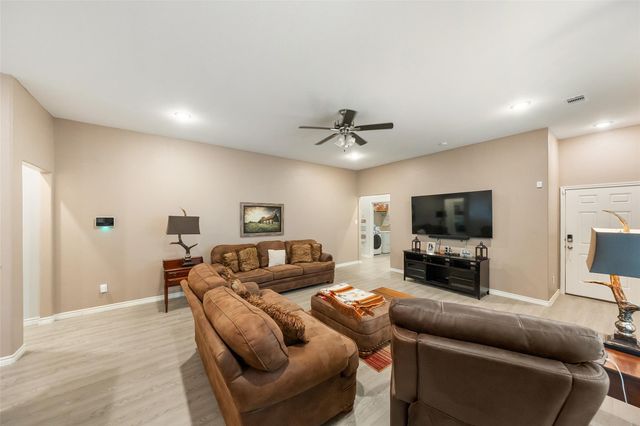 306 Helen Street, Cleveland, TX 77328