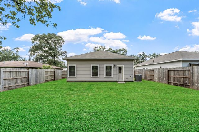 306 Helen Street, Cleveland, TX 77328