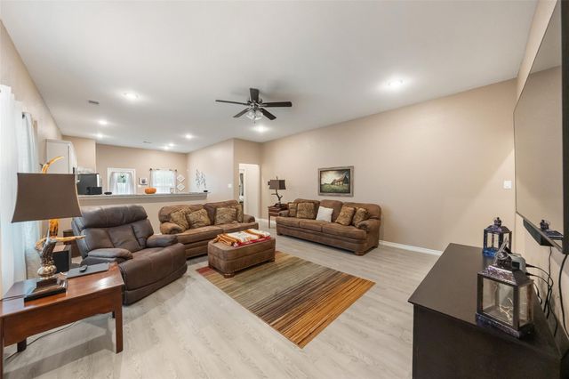 306 Helen Street, Cleveland, TX 77328