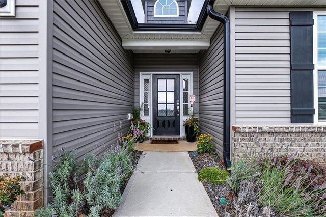 3228 Castlerock Drive, Burlington, NC 27215