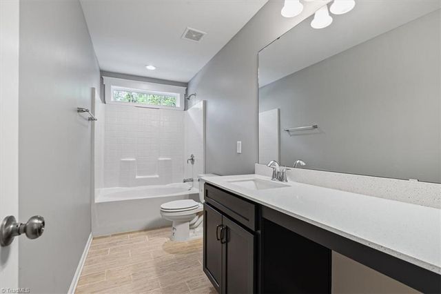 3228 Castlerock Drive, Burlington, NC 27215