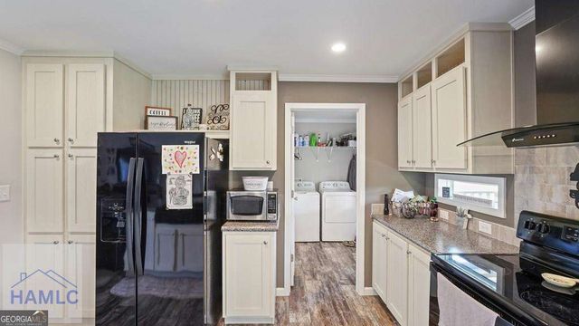 876 Hires Road, Jesup, GA 31545