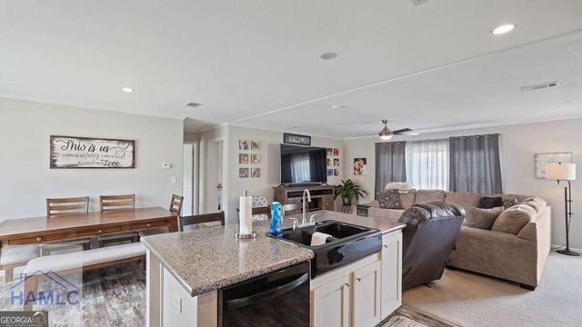 876 Hires Road, Jesup, GA 31545