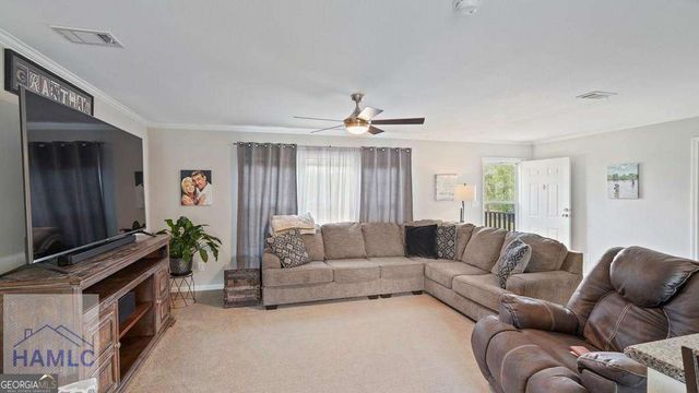 876 Hires Road, Jesup, GA 31545