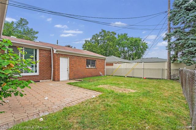 27227 W Pleasant Ridge Street, Dearborn Heights, MI 48127