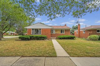 27227 W Pleasant Ridge Street, Dearborn Heights, MI 48127
