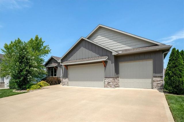 1908 NE Catalina Avenue, Lee's Summit, MO 64064