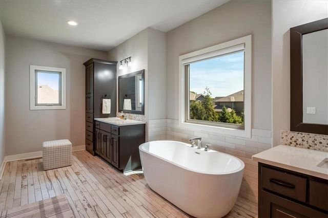 1908 NE Catalina Avenue, Lee's Summit, MO 64064