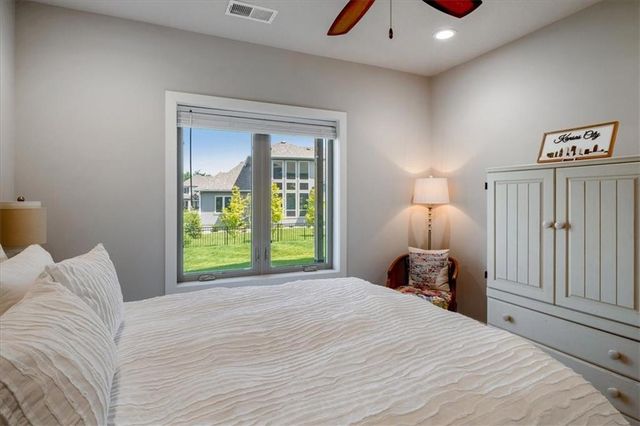 1908 NE Catalina Avenue, Lee's Summit, MO 64064