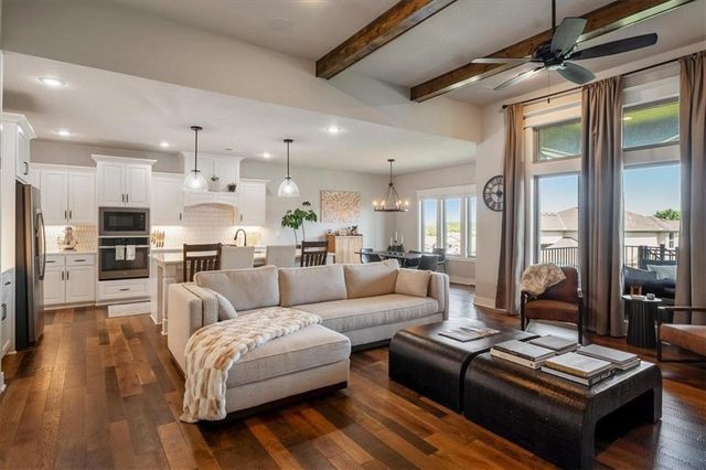 1908 NE Catalina Avenue, Lee's Summit, MO 64064