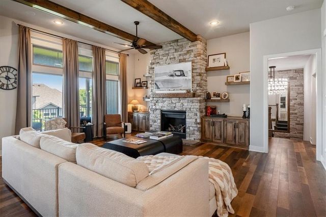 1908 NE Catalina Avenue, Lee's Summit, MO 64064