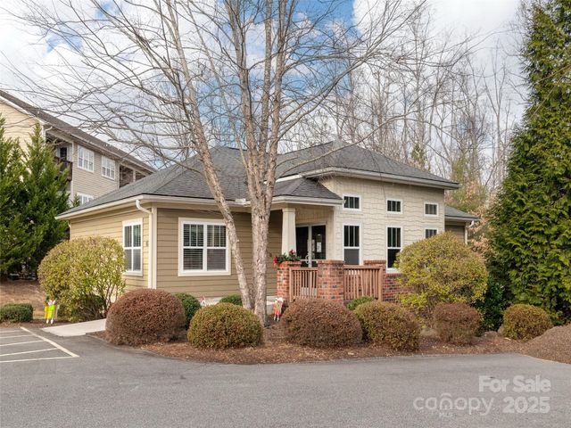 40 Foxden Drive 204, Fletcher, NC 28732