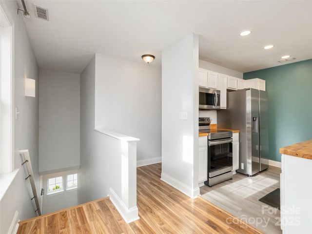 40 Foxden Drive 204, Fletcher, NC 28732