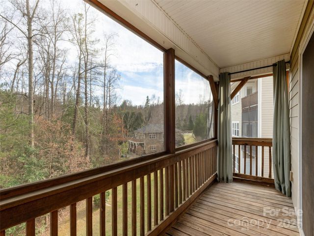 40 Foxden Drive 204, Fletcher, NC 28732