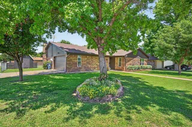 2701 Chebi Lane, Denton, TX 76209
