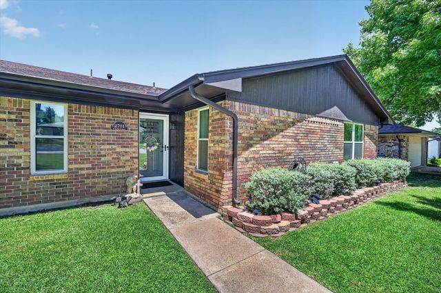 2701 Chebi Lane, Denton, TX 76209