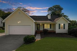 4827 Daintree Court, Flowery Branch, GA 30542