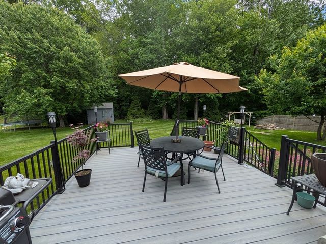 108 Oak Knolls Circle, Ludlow, MA 01056