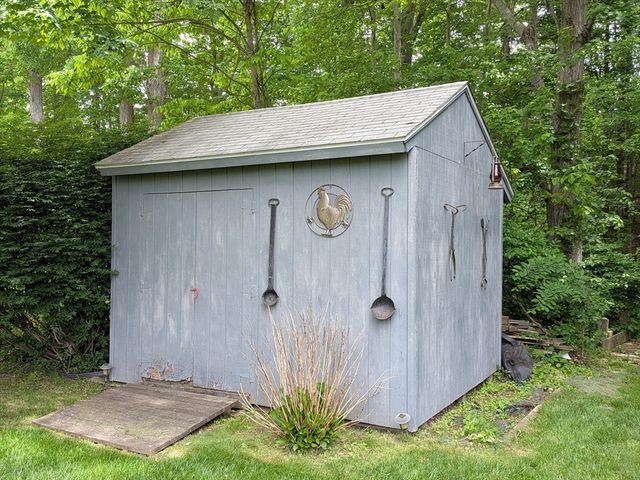 108 Oak Knolls Circle, Ludlow, MA 01056