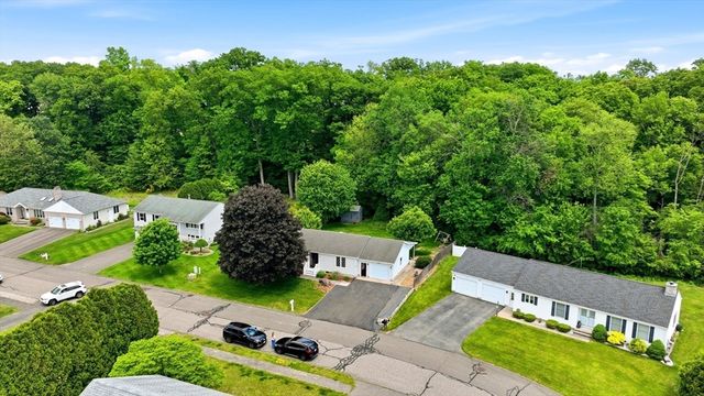 108 Oak Knolls Circle, Ludlow, MA 01056