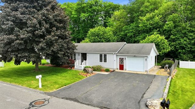 108 Oak Knolls Circle, Ludlow, MA 01056