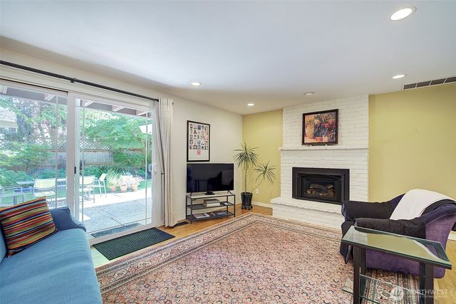 4204 SW 315th Street, Federal Way, WA 98023
