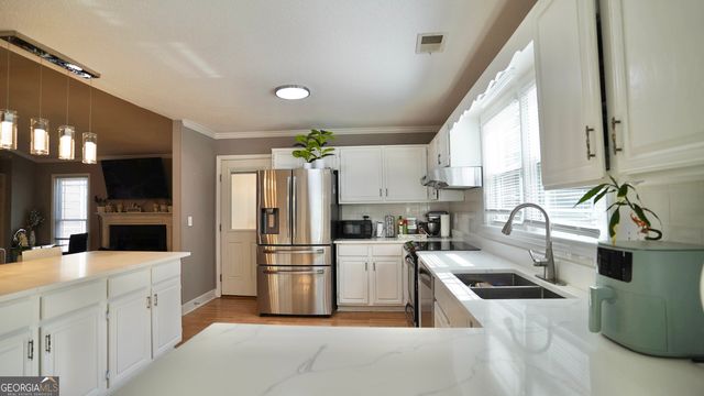 3662 Bowbridge Lane, Snellville, GA 30039