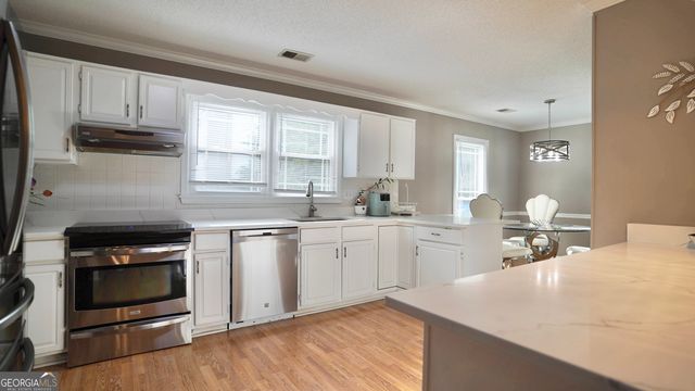 3662 Bowbridge Lane, Snellville, GA 30039